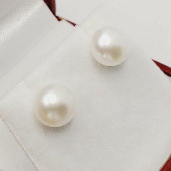 14K Yellow Gold Culture Pearl 9mm Earrings - Picture 3 of 5